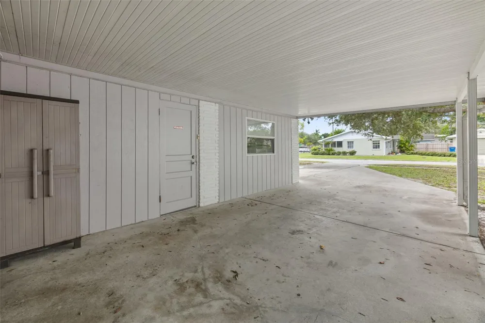 302 51ST STREET W Bradenton, FL 34209