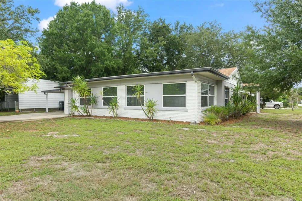 302 51ST STREET W Bradenton, FL 34209