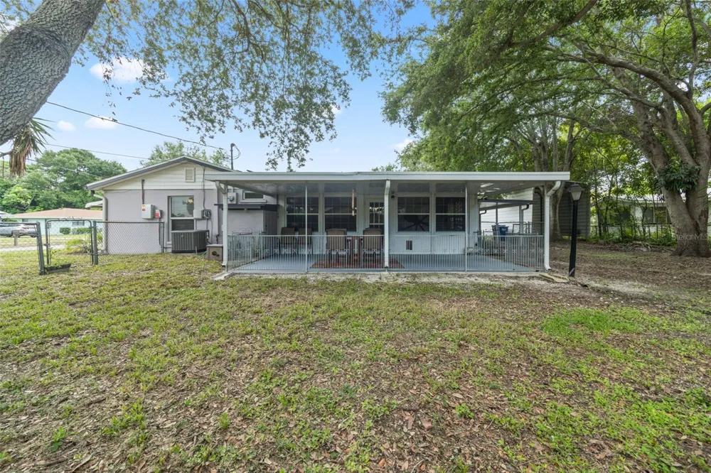 302 51ST STREET W Bradenton, FL 34209