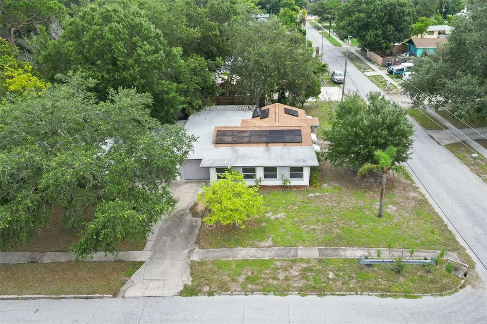 302 51ST STREET W Bradenton, FL 34209