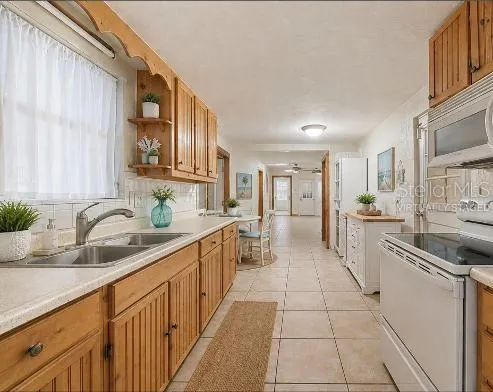 302 51ST STREET W Bradenton, FL 34209