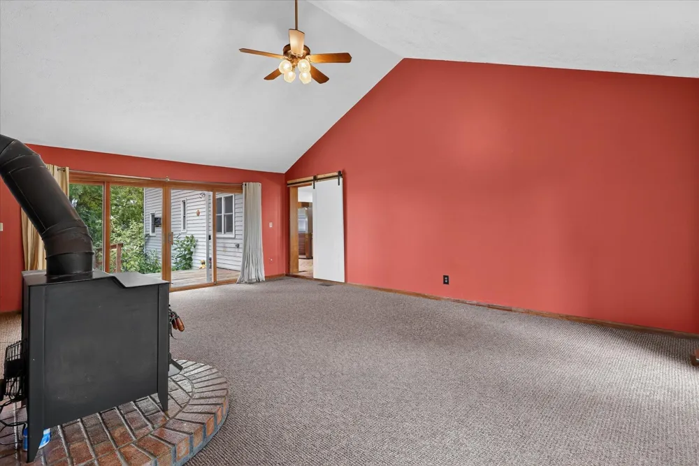 11012 Green Lake Road Middleville, MI 49333
