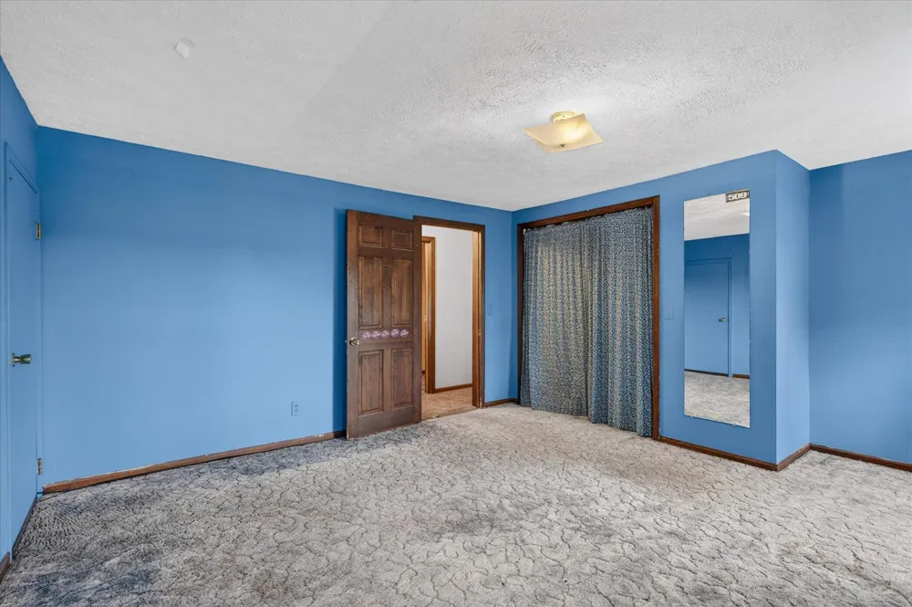 11012 Green Lake Road Middleville, MI 49333