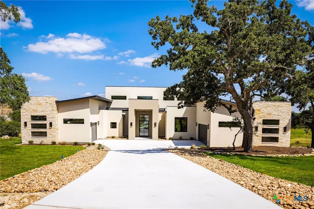 771 Early Ridge Road Bulverde, TX 78132
