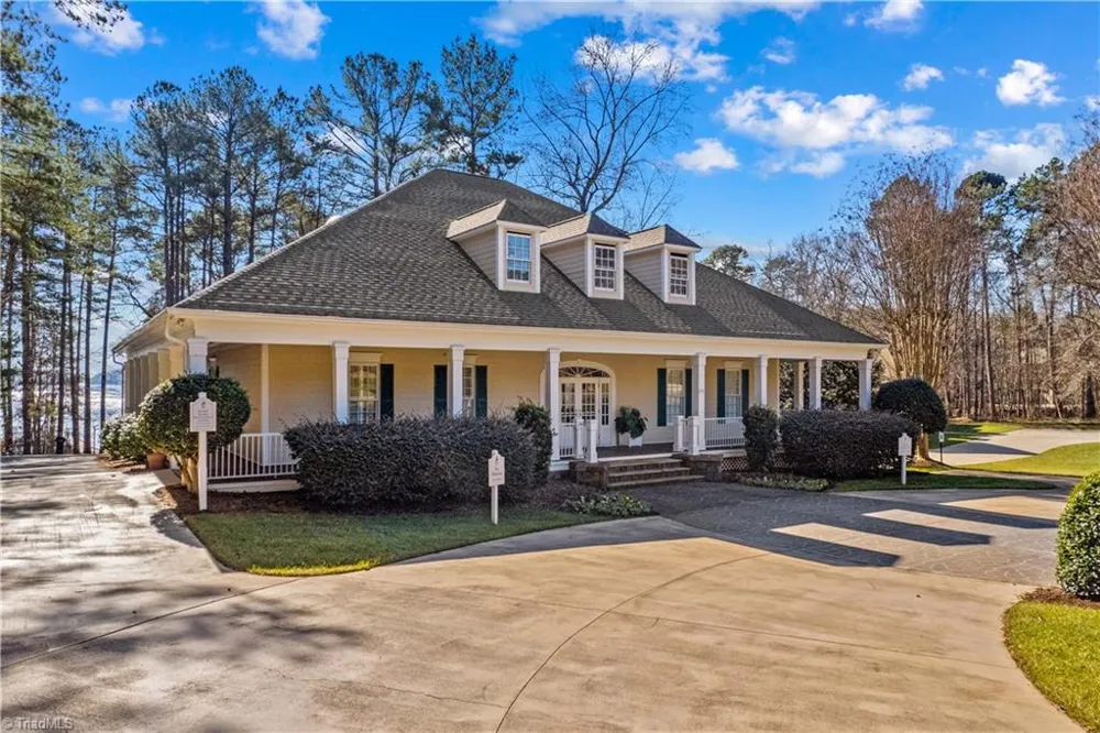 642 Whisper Lake Drive New London, NC 28127