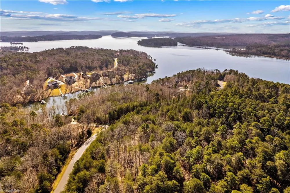 642 Whisper Lake Drive New London, NC 28127