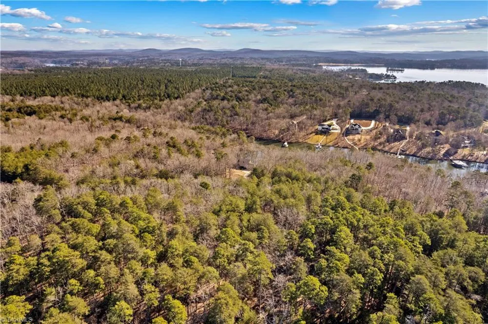 642 Whisper Lake Drive New London, NC 28127