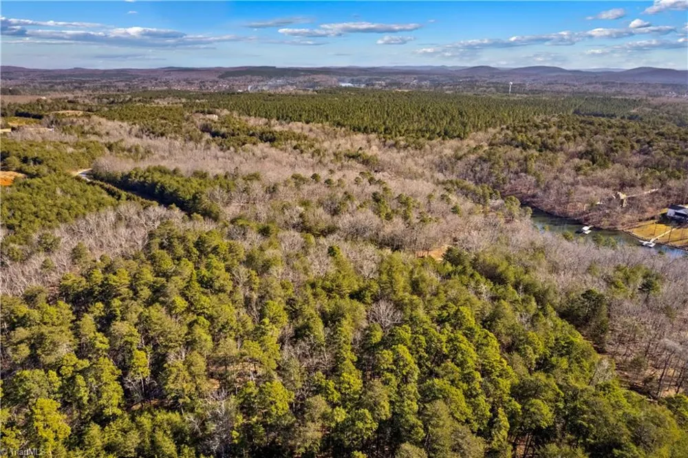 642 Whisper Lake Drive New London, NC 28127