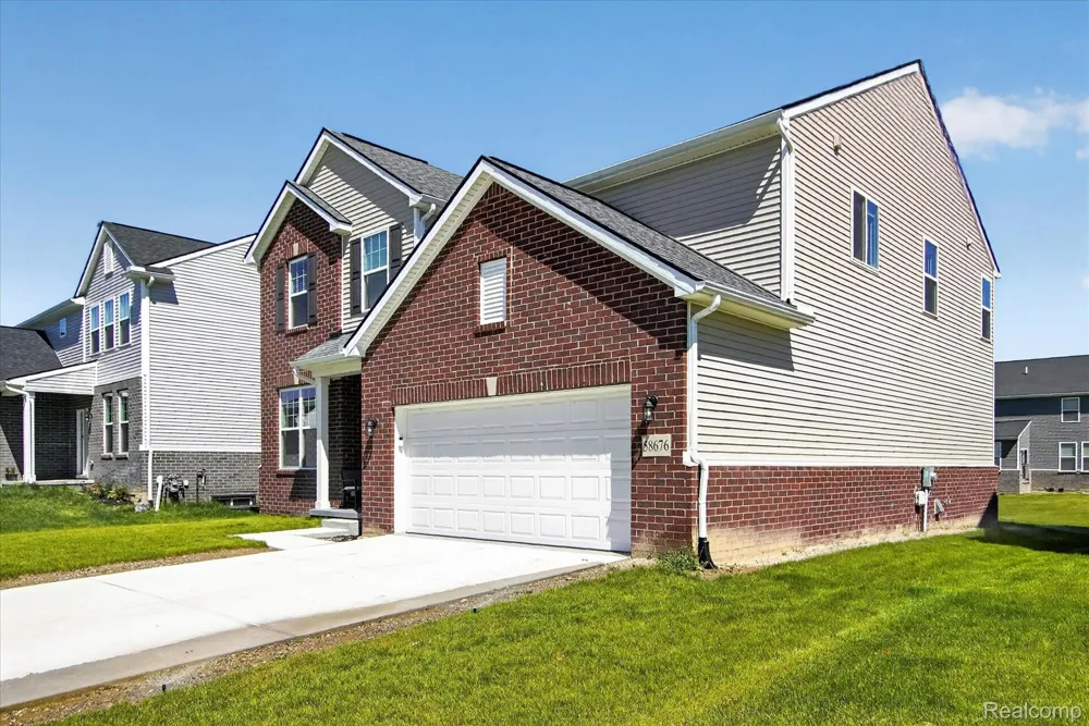 58676 Losino Drive Lyon Charter Township, MI 48178
