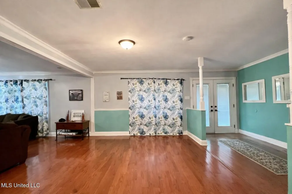 29129 J P Ladner Road Pass Christian, MS 39571