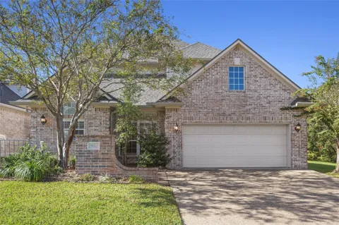 902 Grand Oaks Circle