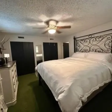 615 Tanglewood Lane Kerrville, TX 78028