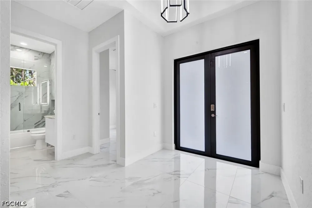 Royal Circle Labelle, FL 33935