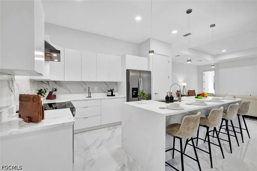 Royal Circle Labelle, FL 33935