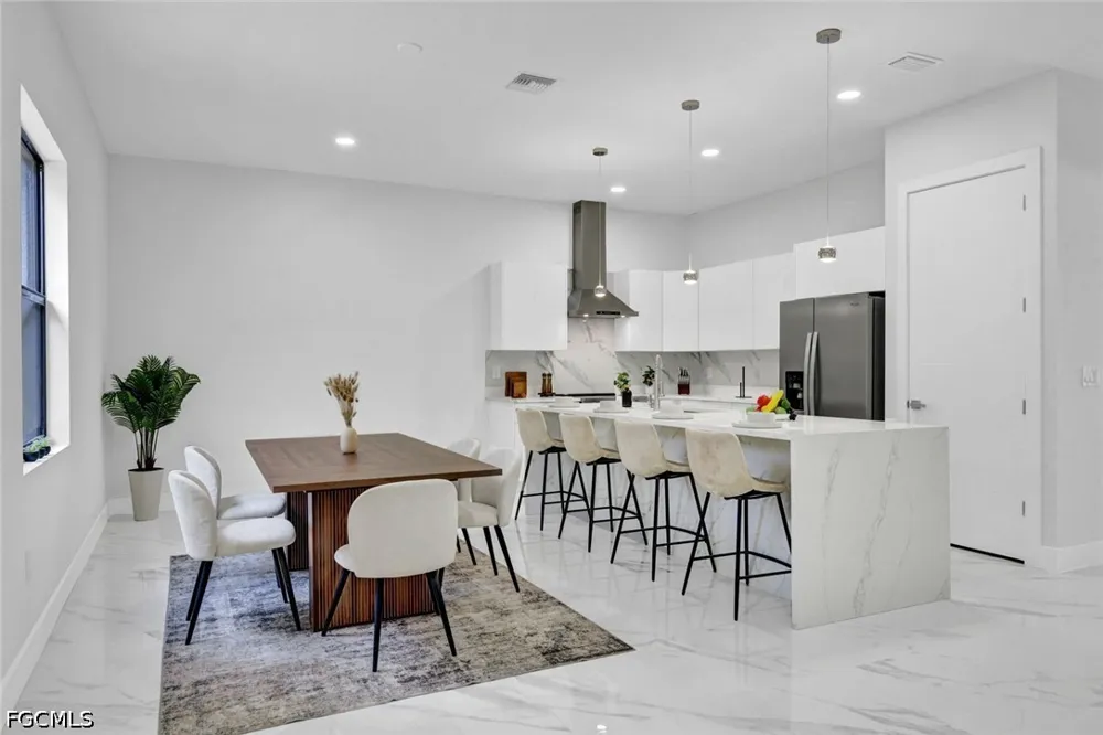 Royal Circle Labelle, FL 33935