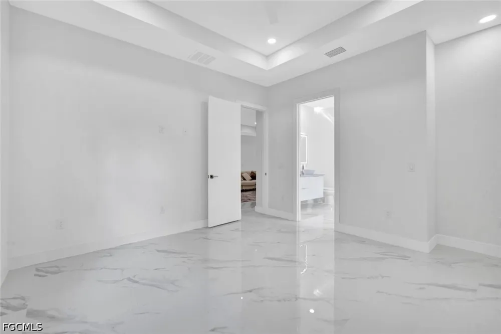 Royal Circle Labelle, FL 33935