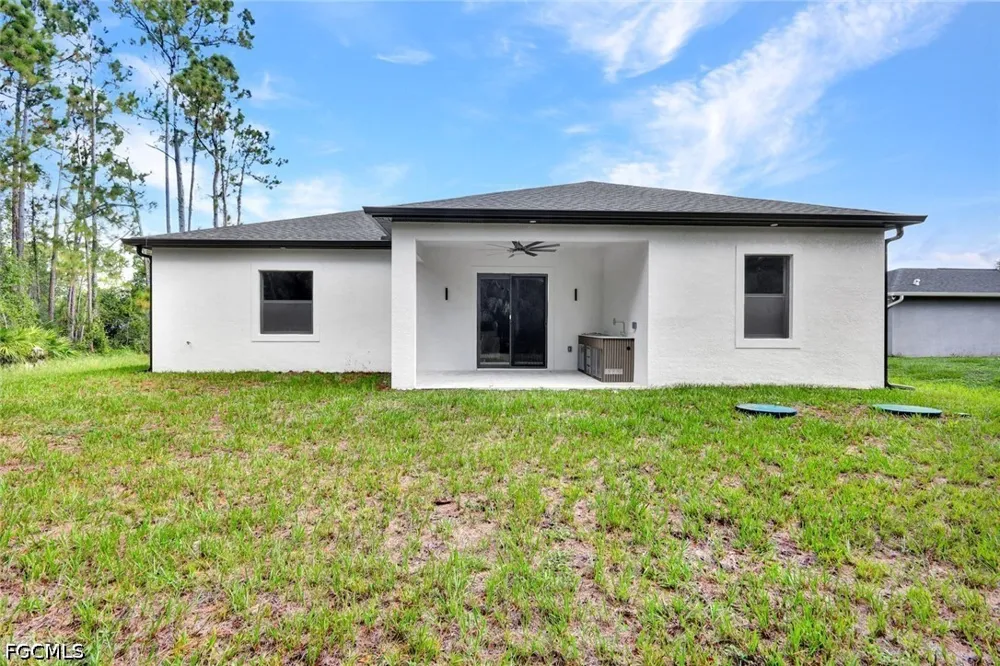 Royal Circle Labelle, FL 33935