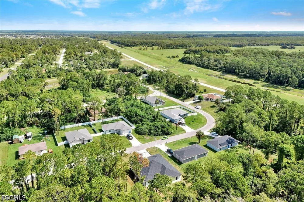 Royal Circle Labelle, FL 33935