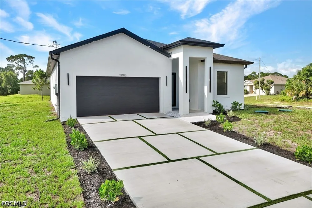 NE Tradewinds Circle Labelle, FL 33935