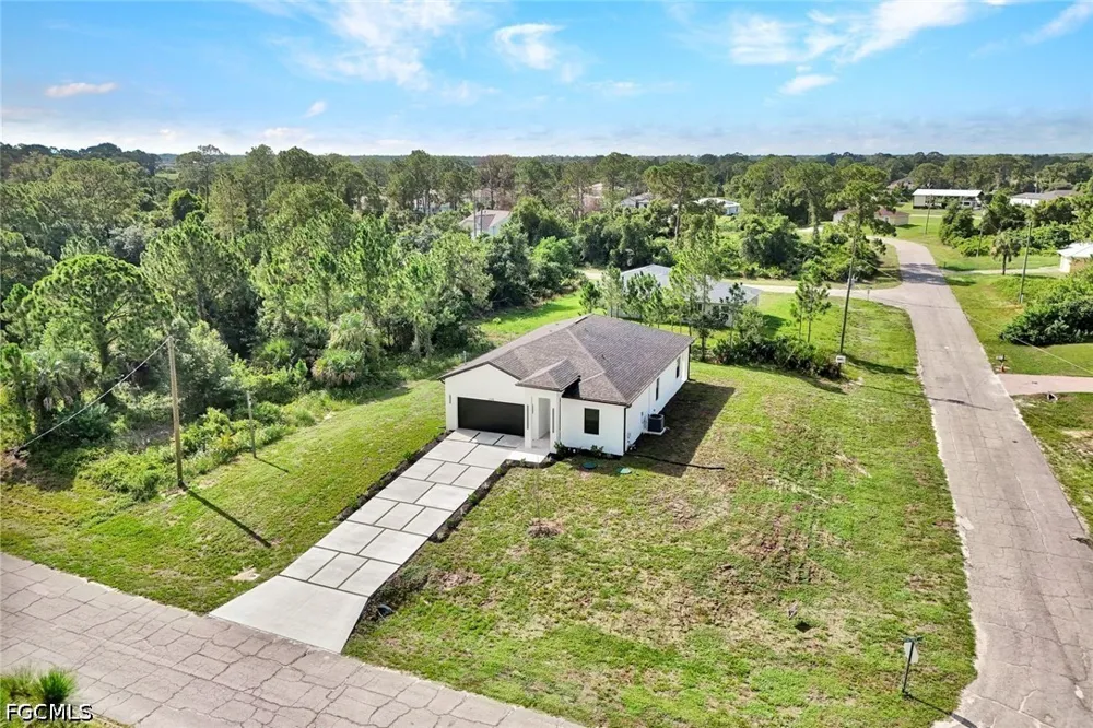 NE Tradewinds Circle Labelle, FL 33935