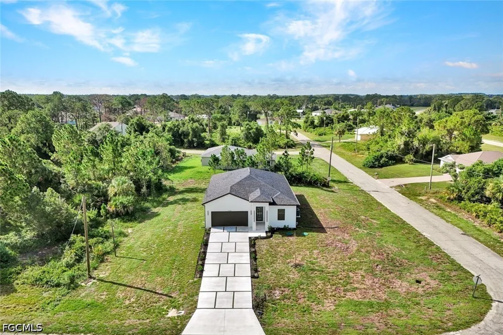 NE Tradewinds Circle Labelle, FL 33935