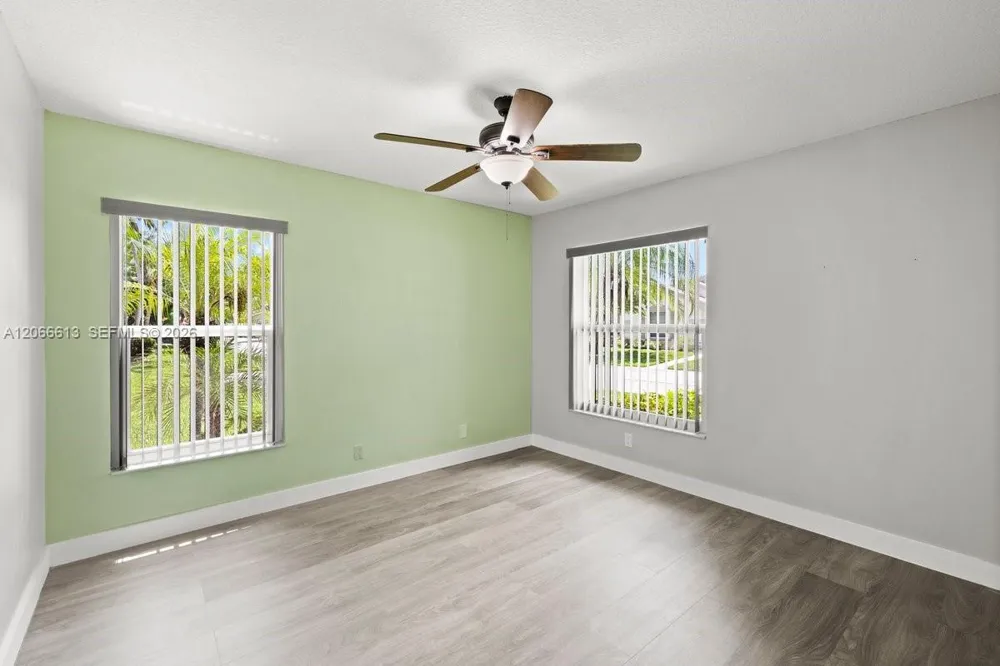 9370 BOCA GARDENS PKWY #D Boca Raton, FL 33496