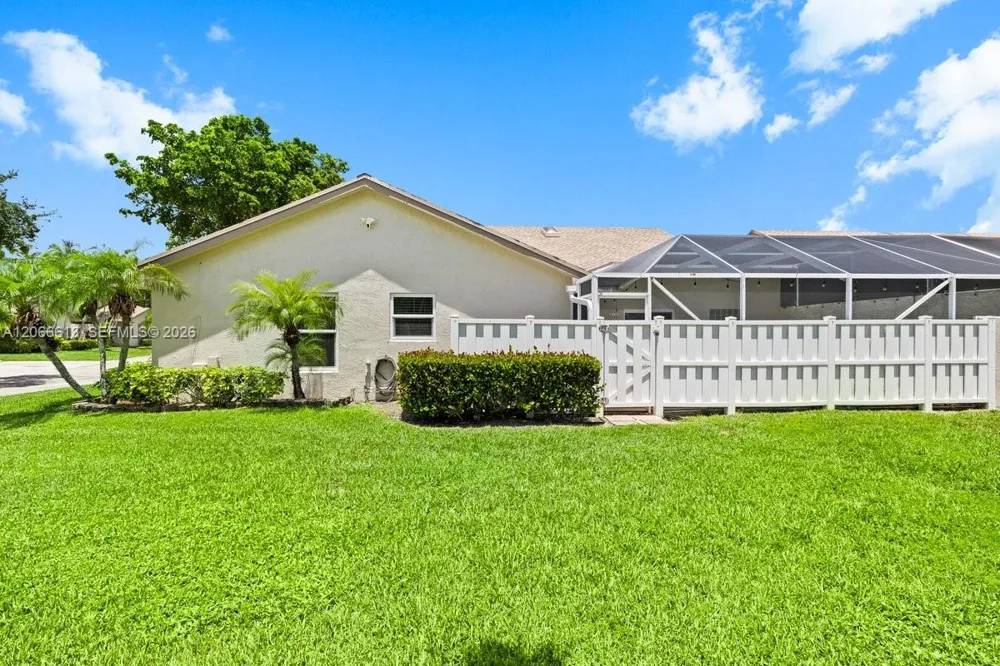 9370 BOCA GARDENS PKWY #D Boca Raton, FL 33496
