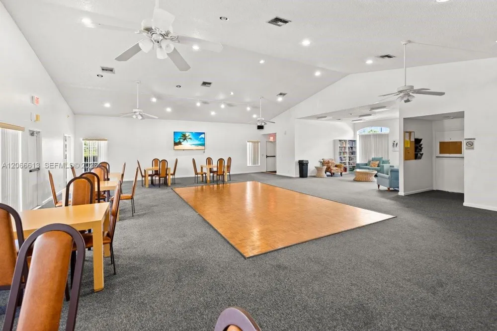 9370 BOCA GARDENS PKWY #D Boca Raton, FL 33496