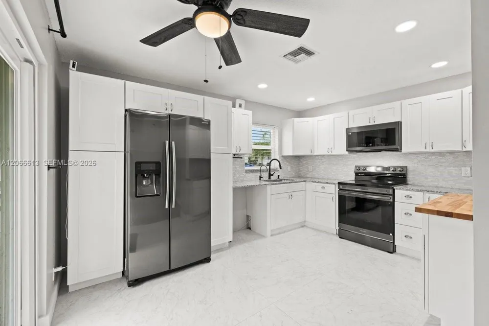 9370 BOCA GARDENS PKWY #D Boca Raton, FL 33496