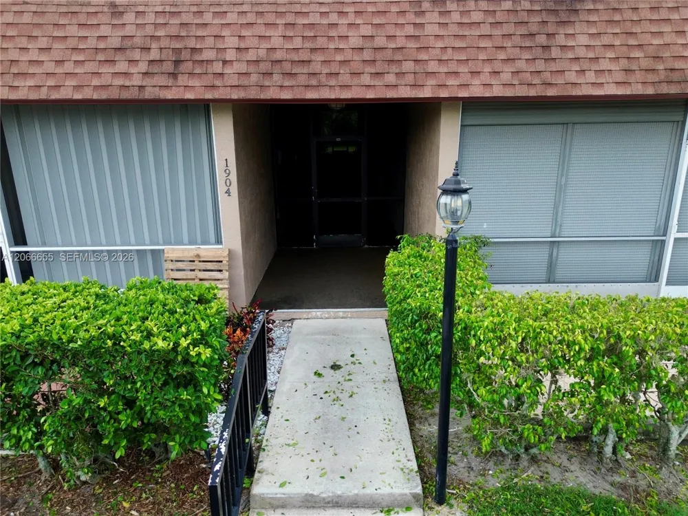 1904 Palmland Dr #3 Boynton Beach, FL 33436