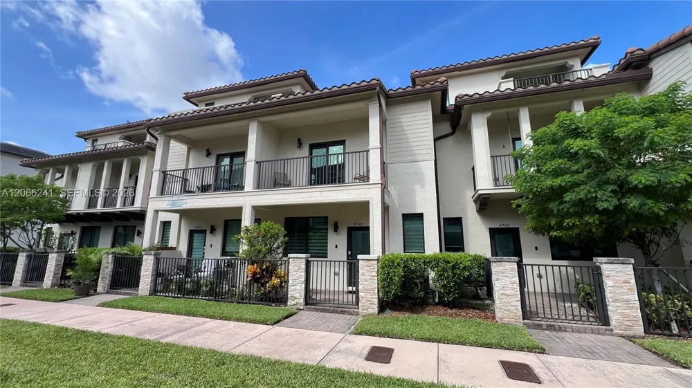 4738 NW 83rd Path #4738 Doral, FL 33166