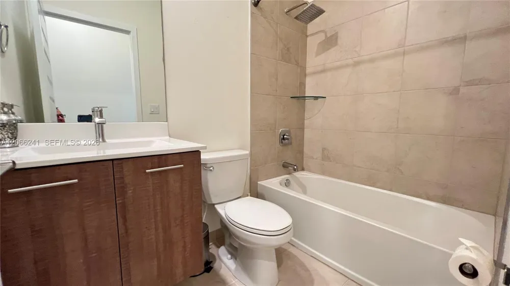 4738 NW 83rd Path #4738 Doral, FL 33166