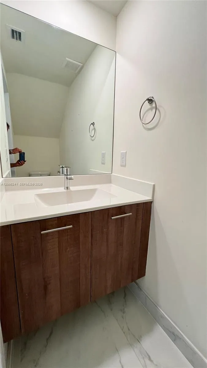 4738 NW 83rd Path #4738 Doral, FL 33166