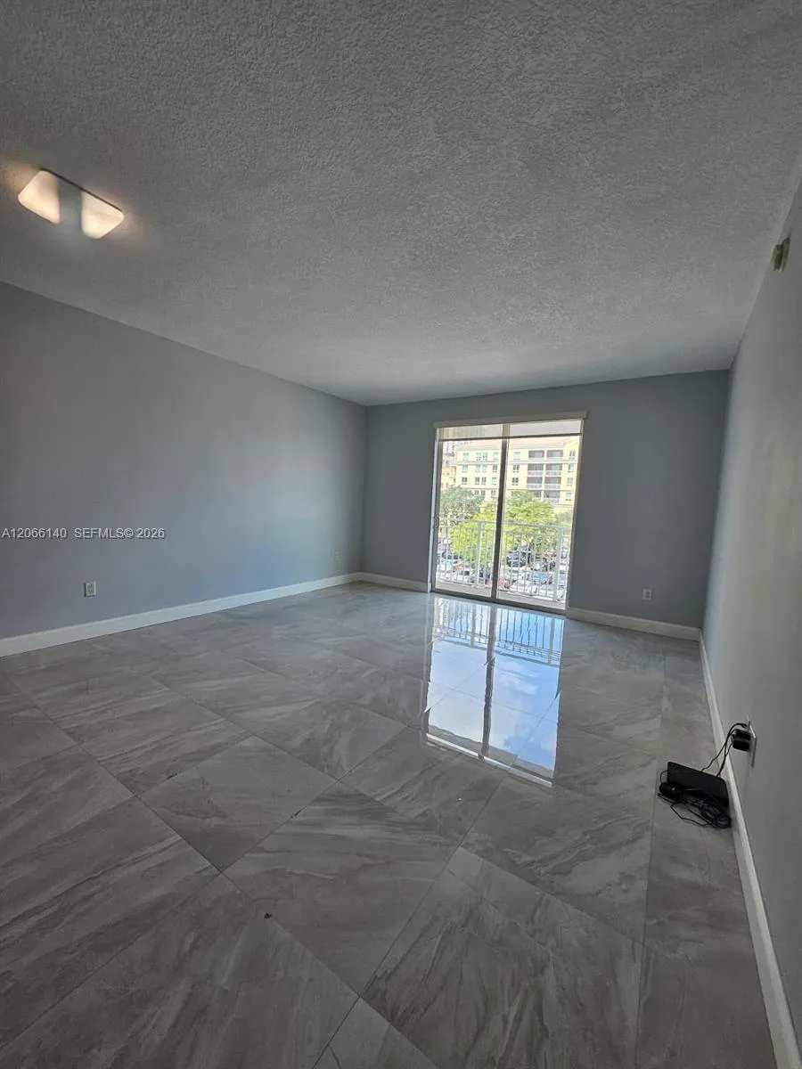 7270 SW 88th St #B202 Miami, FL 33156