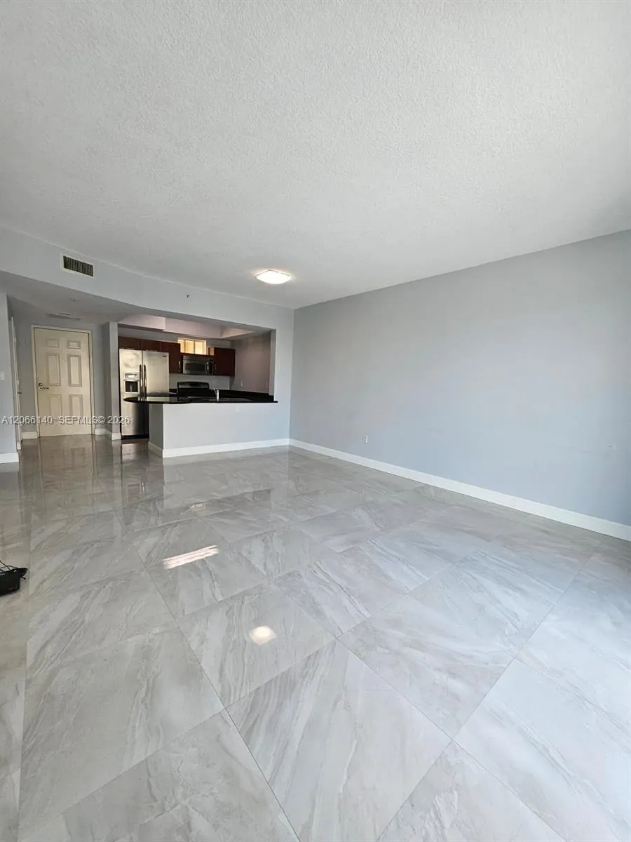 7270 SW 88th St #B202 Miami, FL 33156