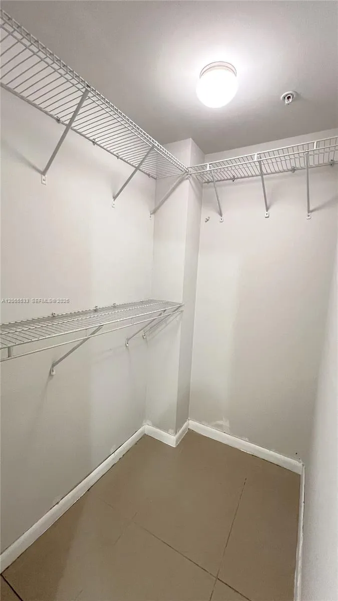 909 SW 15 AV #1 Miami, FL 33135