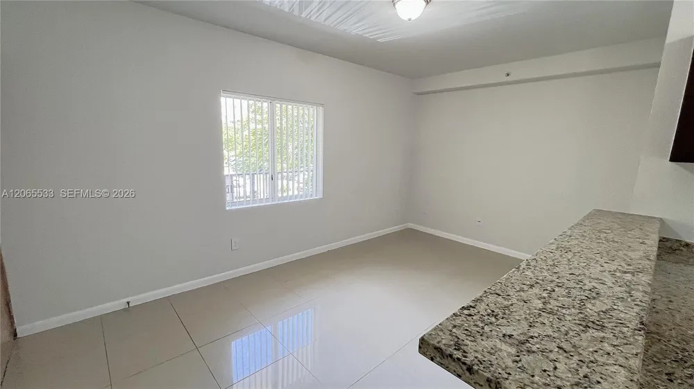 909 SW 15 AV #1 Miami, FL 33135