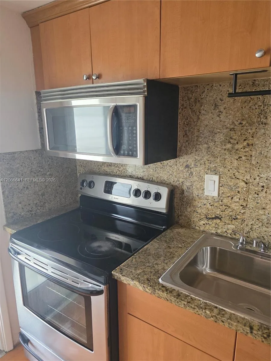 1500 SE 15th St #318 Fort Lauderdale, FL 33316