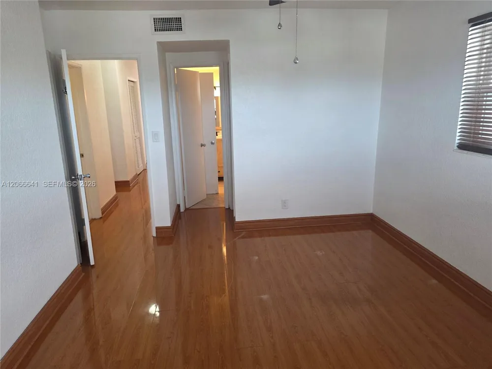 1500 SE 15th St #318 Fort Lauderdale, FL 33316