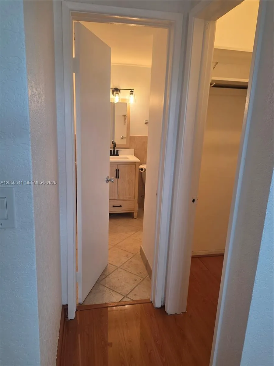 1500 SE 15th St #318 Fort Lauderdale, FL 33316