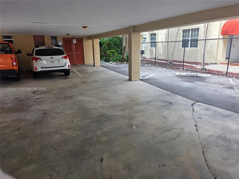 1500 SE 15th St #318 Fort Lauderdale, FL 33316