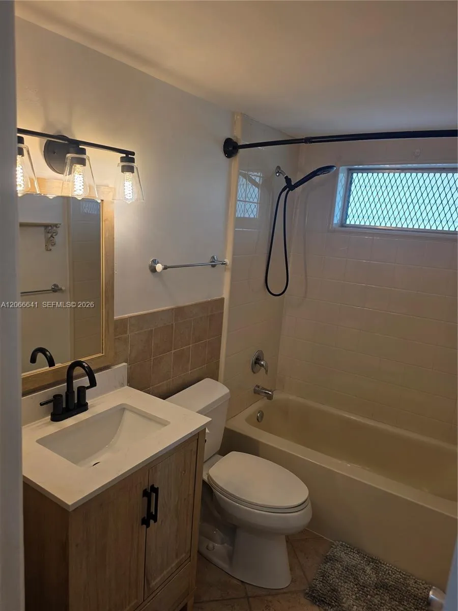 1500 SE 15th St #318 Fort Lauderdale, FL 33316