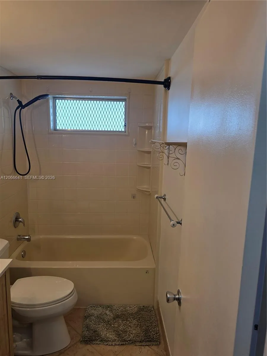 1500 SE 15th St #318 Fort Lauderdale, FL 33316