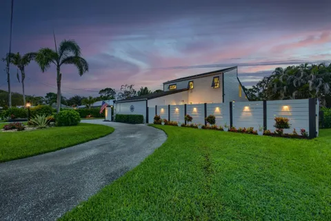 5723 SE ORANGE BLOSSOM TRAIL