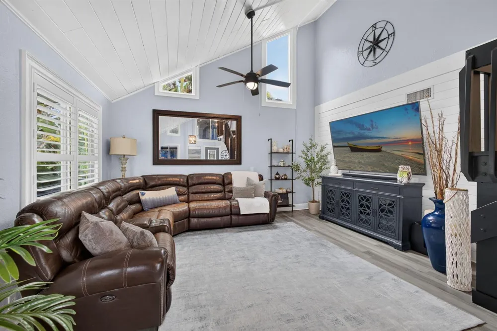 5723 SE ORANGE BLOSSOM TRAIL Hobe Sound, FL 33455