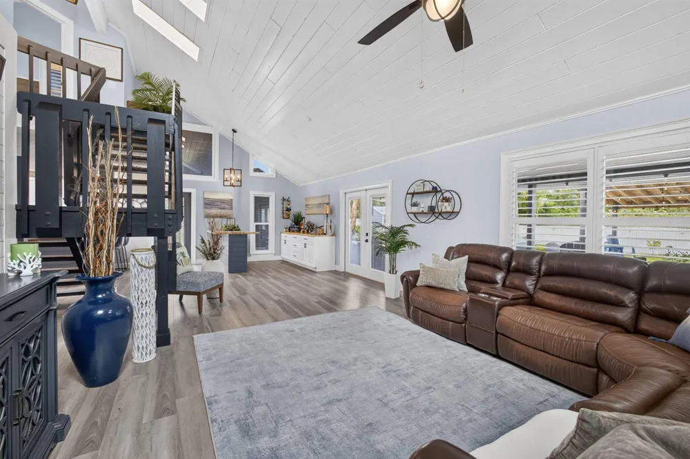5723 SE ORANGE BLOSSOM TRAIL Hobe Sound, FL 33455