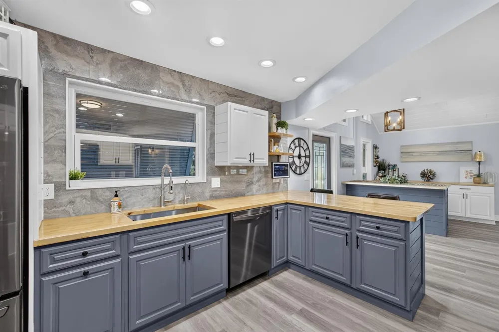 5723 SE ORANGE BLOSSOM TRAIL Hobe Sound, FL 33455