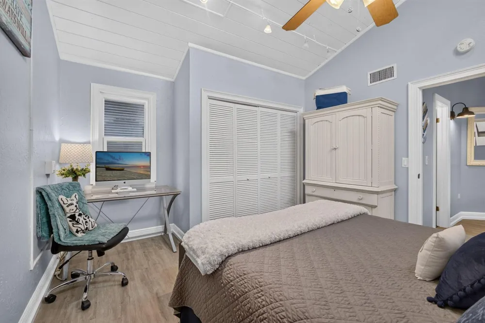 5723 SE ORANGE BLOSSOM TRAIL Hobe Sound, FL 33455