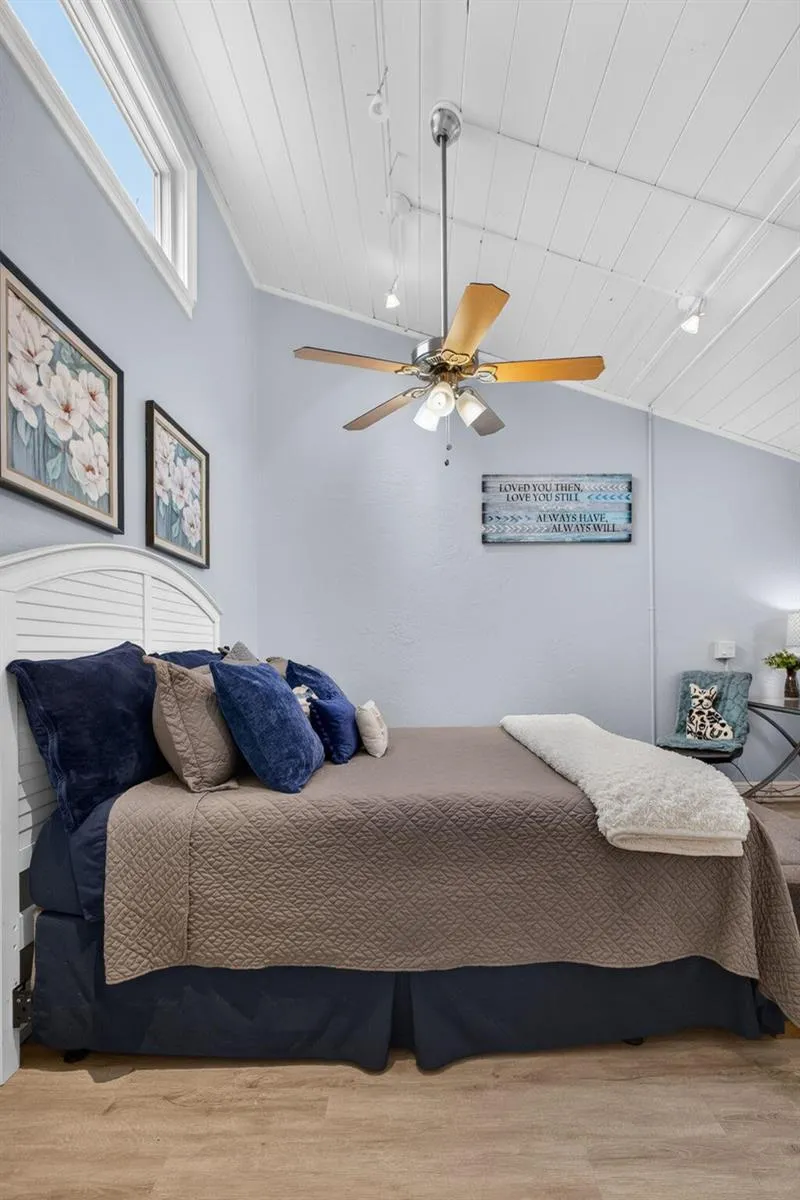 5723 SE ORANGE BLOSSOM TRAIL Hobe Sound, FL 33455