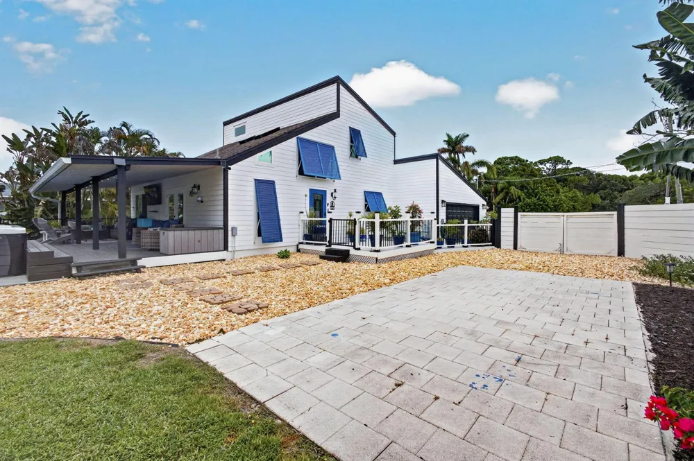 5723 SE ORANGE BLOSSOM TRAIL Hobe Sound, FL 33455